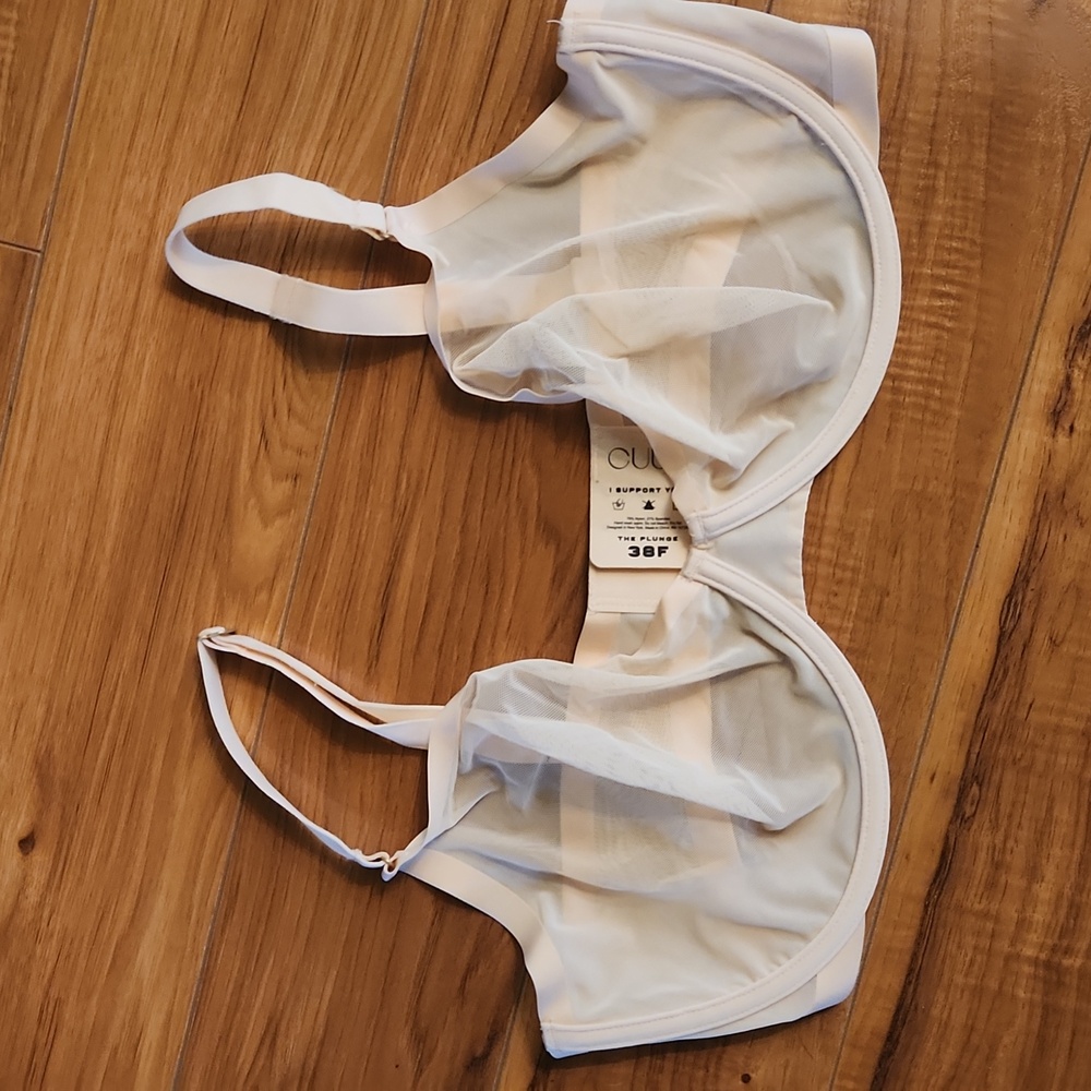 CUUP NWT The Plunge Bra 38F